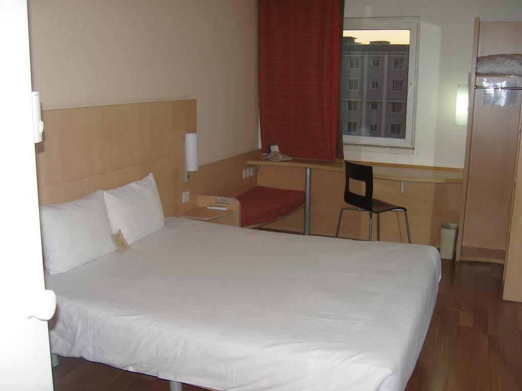 Hotel Ibis Shenyang Tiexi Exteriör bild